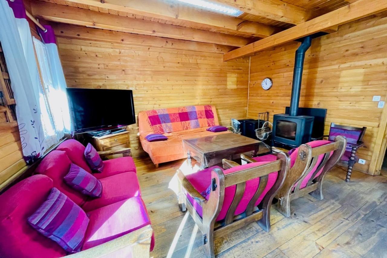 Beautiful Near The Center Of Chalet *